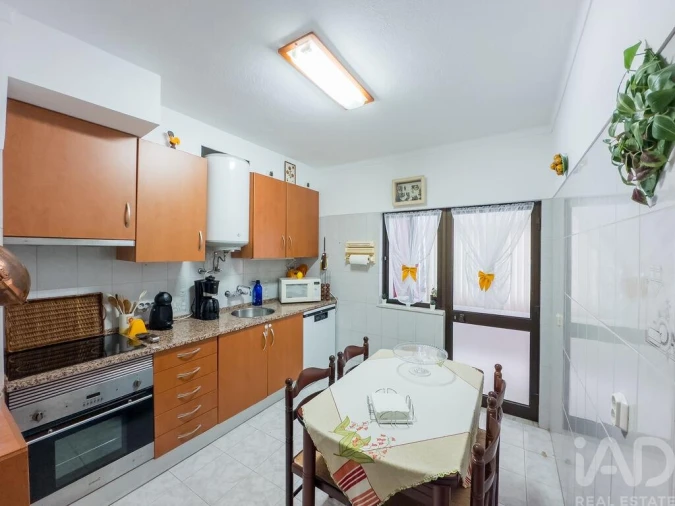 Apartamento T2 para Arrendamento em Quarteira Foto 5