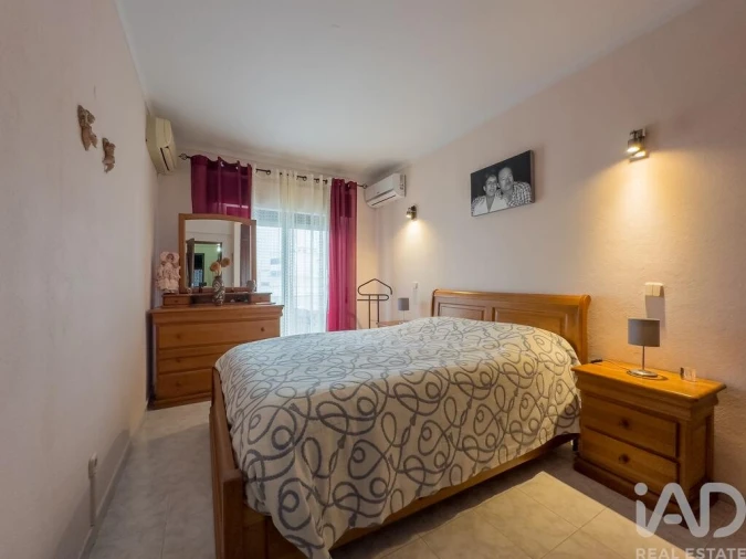 Apartamento T2 para Arrendamento em Quarteira Foto 12