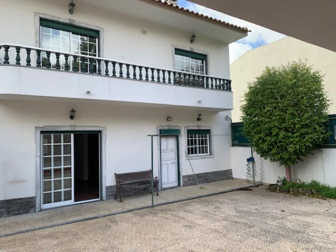 Moradia T3 para Venda em Almada, Cova da Piedade, Pragal e Cacilhas Foto 2