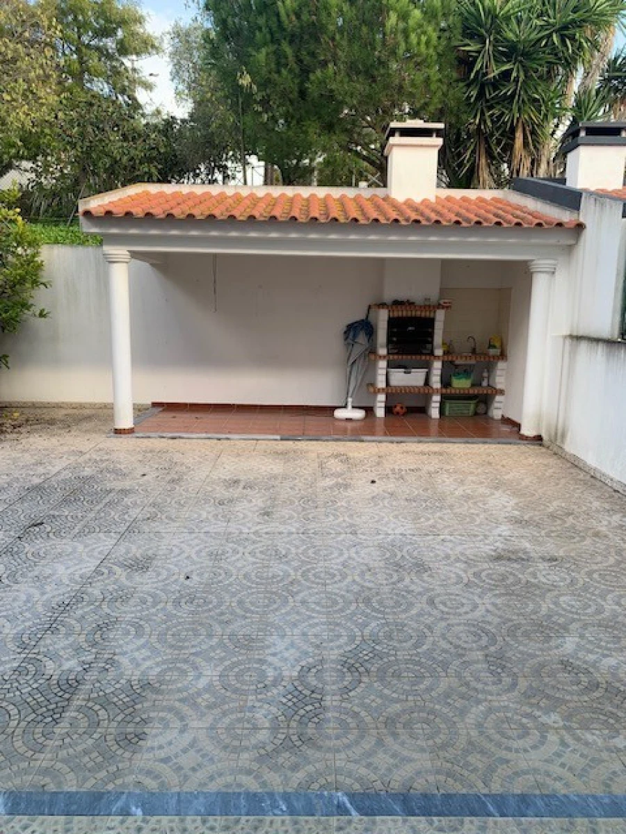 Moradia T3 para Venda em Almada, Cova da Piedade, Pragal e Cacilhas Foto 4