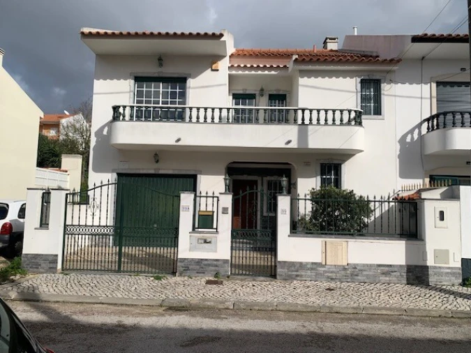 Moradia T3 para Venda em Almada, Cova da Piedade, Pragal e Cacilhas Foto 1