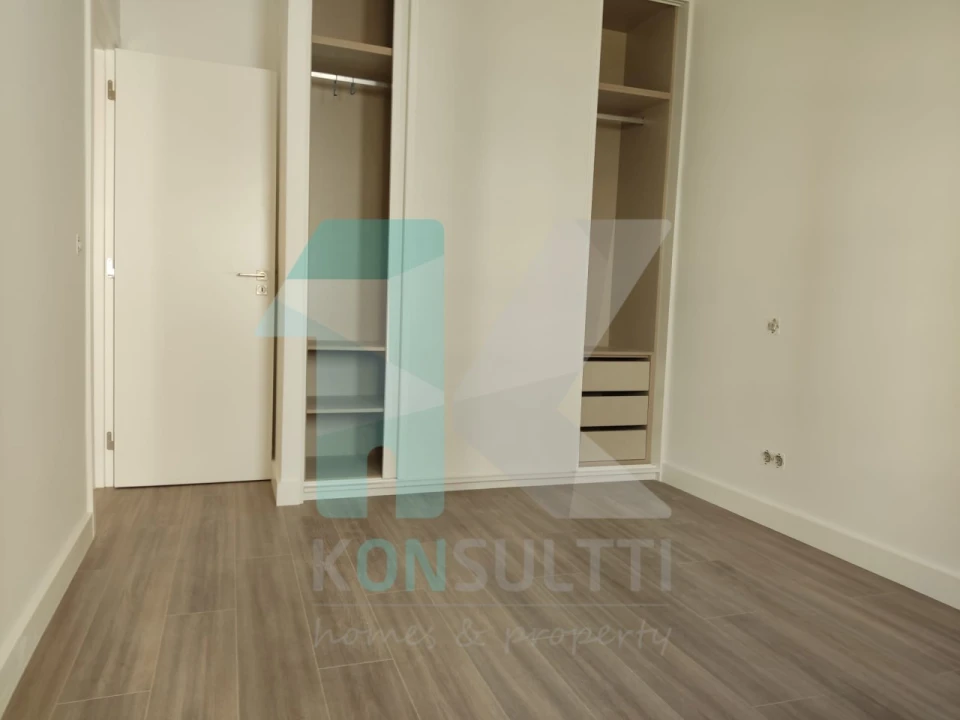Apartamento T2 para Venda em Benfica Foto 8