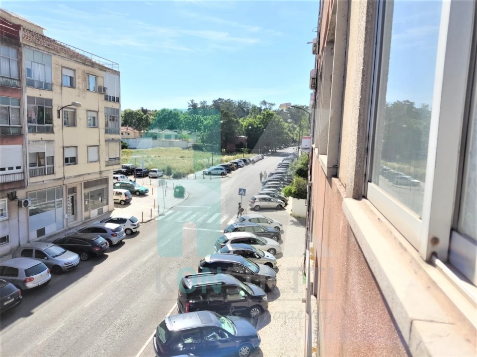 Apartamento T2 para Venda em Benfica Foto 16