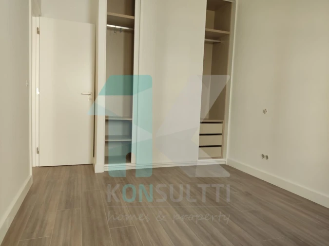 Apartamento T2 para Venda em Benfica Foto 8
