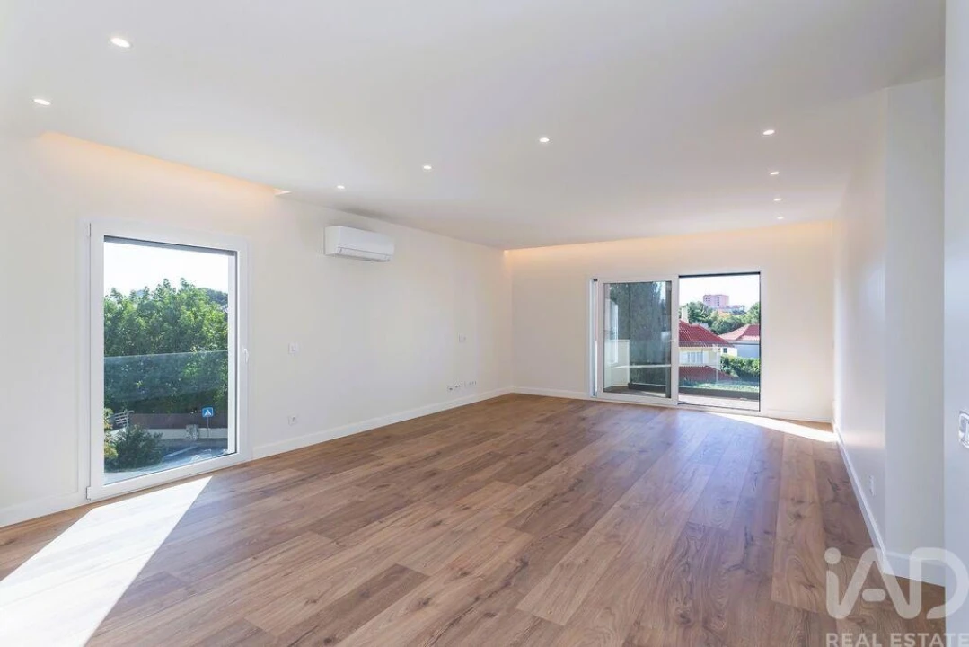 Apartamento T3 para Venda em Cascais e Estoril Foto 2