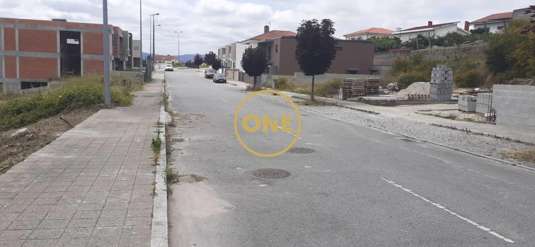 Terreno para Venda em Paredes Foto 4