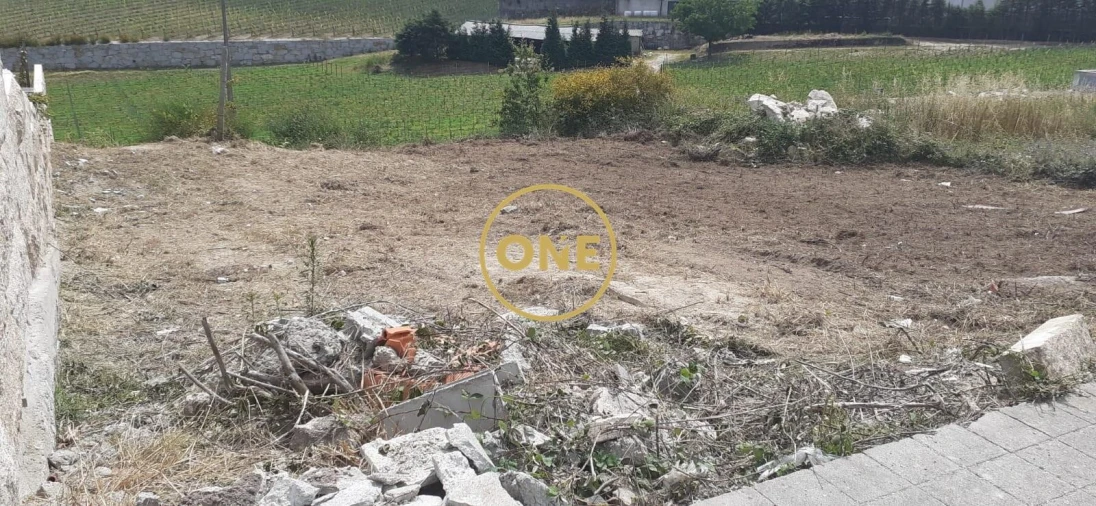 Terreno para Venda em Paredes Foto 2