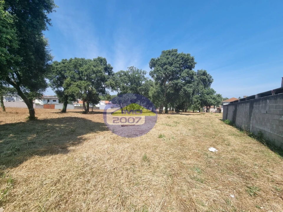 Terreno para Venda em Paços de Brandão Foto 16