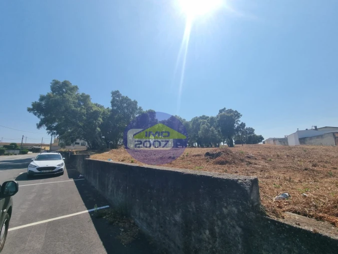 Terreno para Venda em Paços de Brandão Foto 2