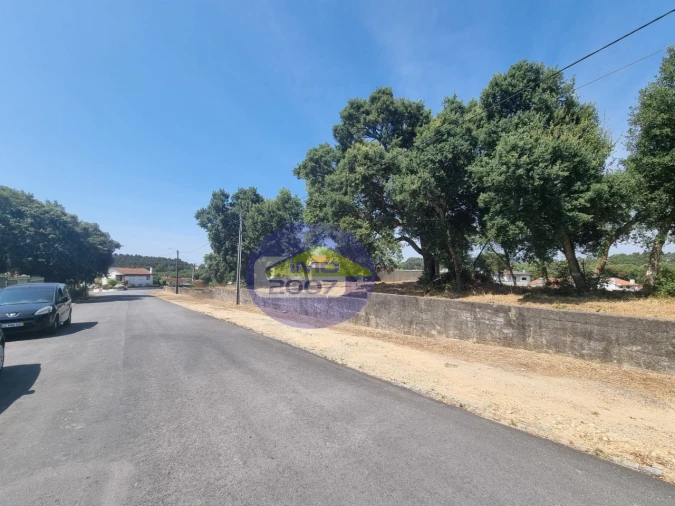 Terreno para Venda em Paços de Brandão Foto 8