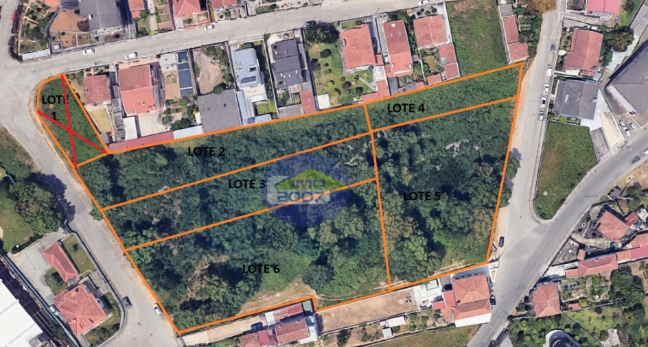Terreno para Venda em Paços de Brandão