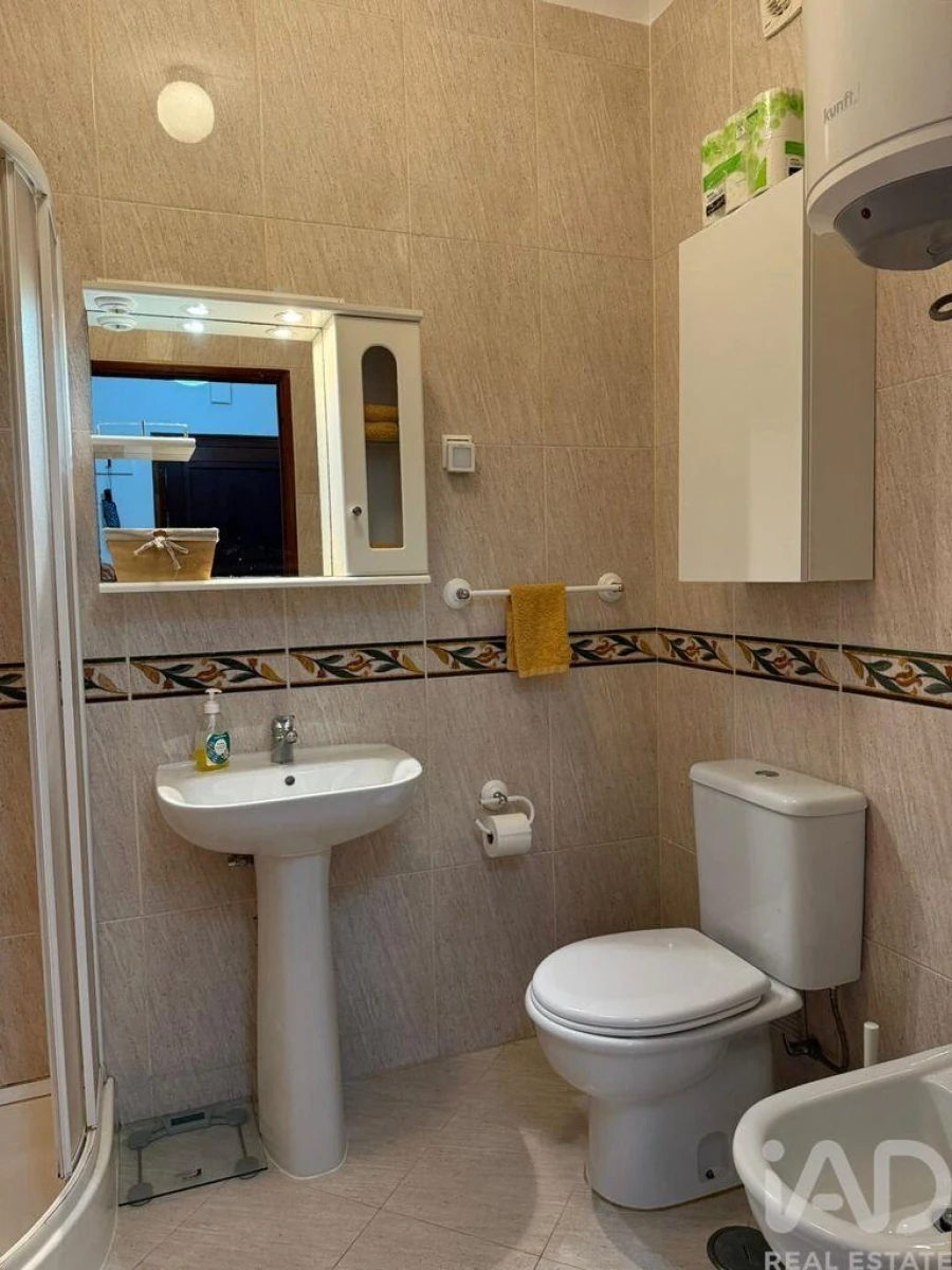 Apartamento T1 para Venda em Nazare Foto 9