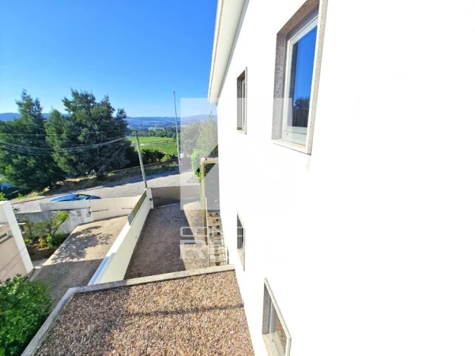 Moradia T4 para Venda em Lagares e Figueira Foto 1