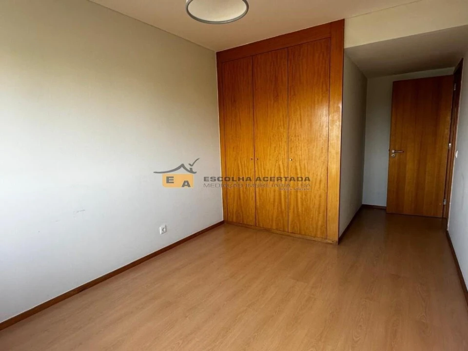Apartamento T3 para Venda em Cidade da Maia Foto 12