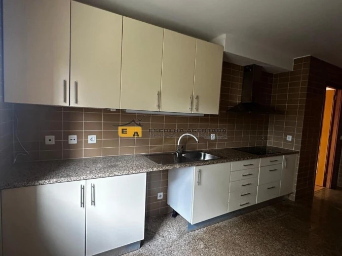 Apartamento T3 para Venda em Cidade da Maia Foto 7