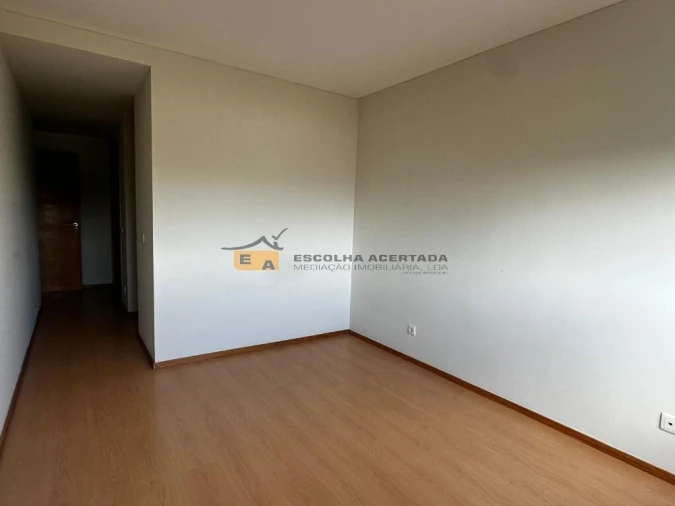 Apartamento T3 para Venda em Cidade da Maia Foto 19