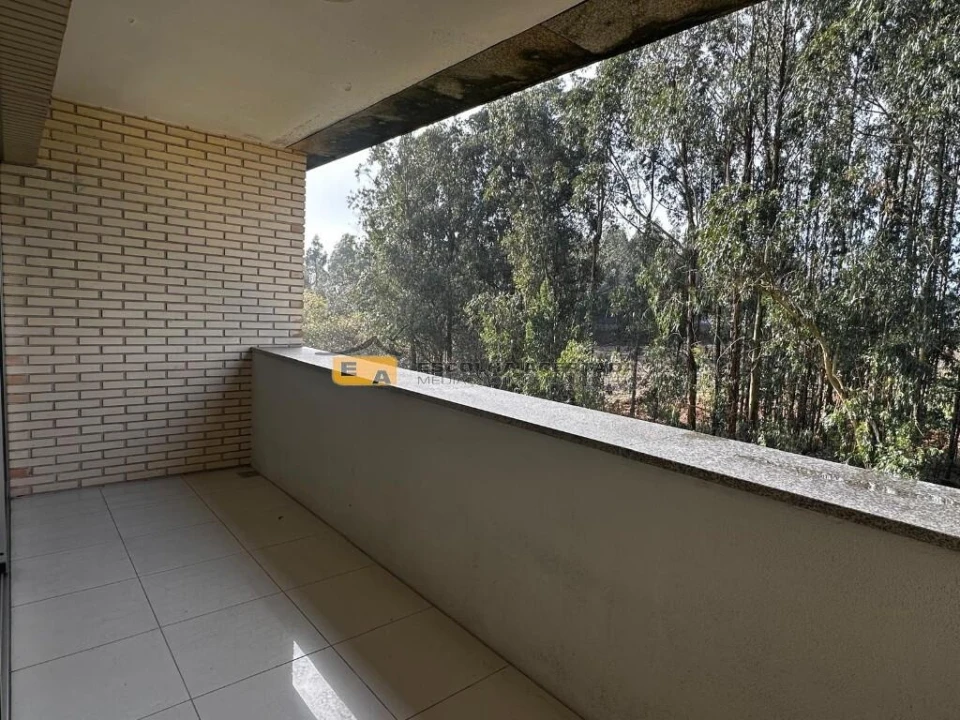 Apartamento T3 para Venda em Cidade da Maia Foto 2