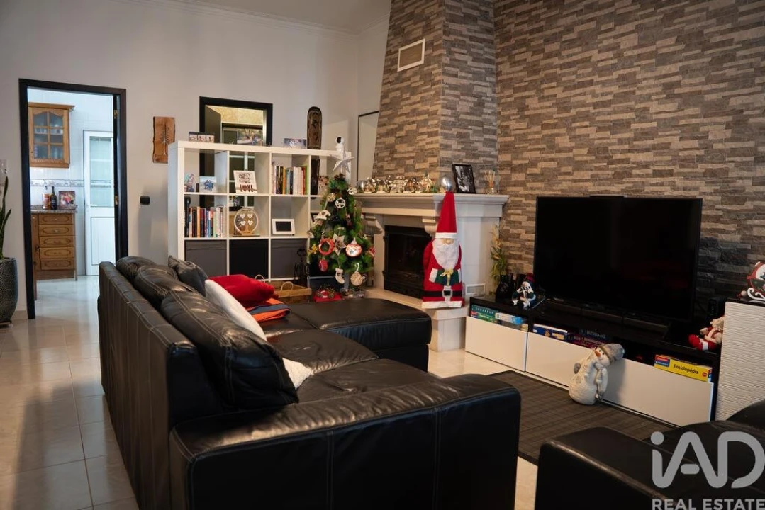 Moradia T3 para Venda em Samora Correia Foto 3