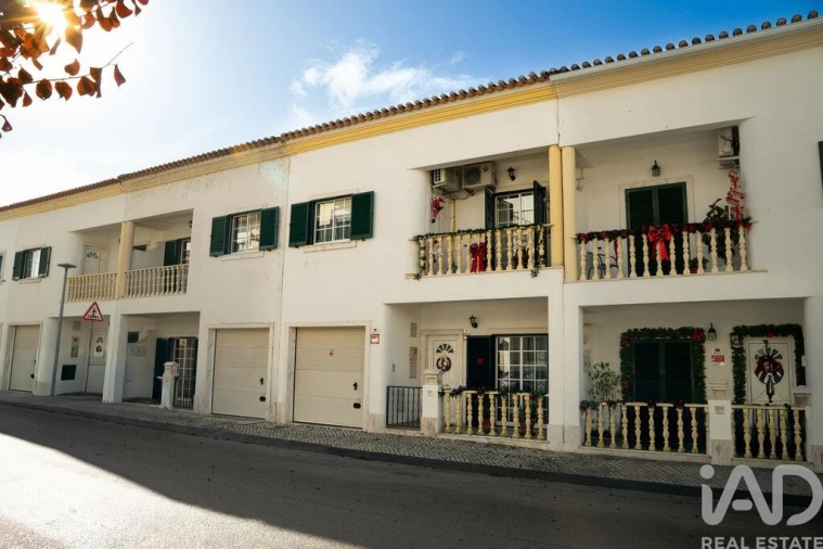 Moradia T3 para Venda em Samora Correia Foto 1