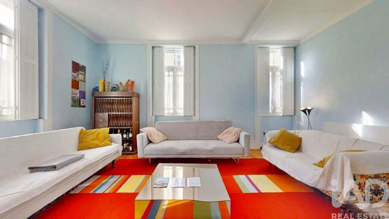 Apartamento T3 para Venda em Cedofeita, Santo Ildefonso, Sé, Miragaia, São Nicolau e Vitória Foto 1