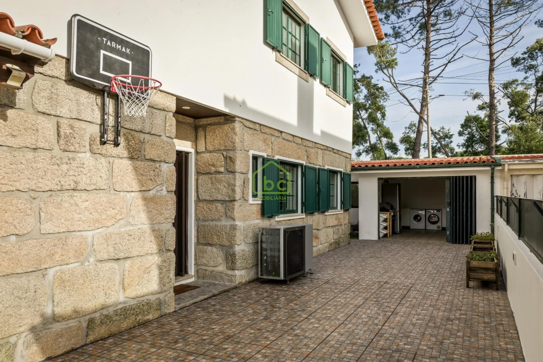 Moradia T4 para Venda em Arvore Foto 25