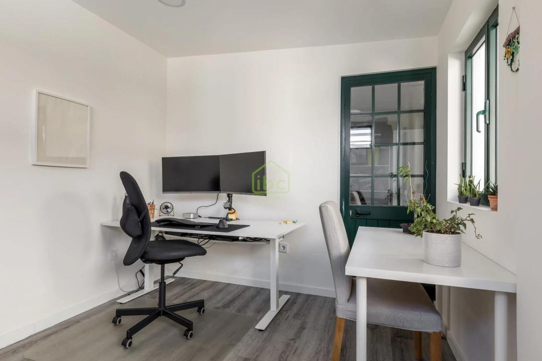 Moradia T4 para Venda em Arvore Foto 19