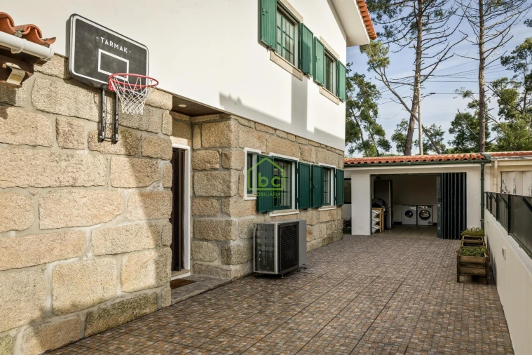 Moradia T4 para Venda em Arvore Foto 25