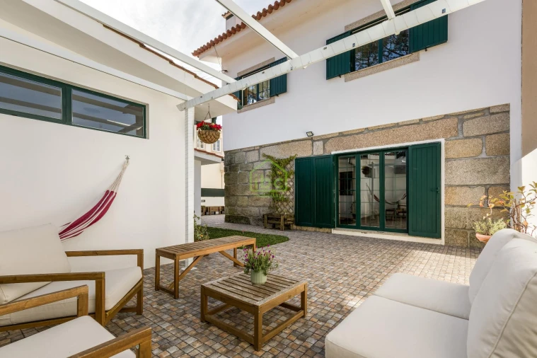 Moradia T4 para Venda em Arvore Foto 22