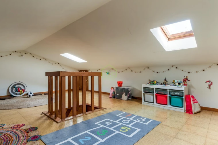 Moradia T4 para Venda em Arvore Foto 18