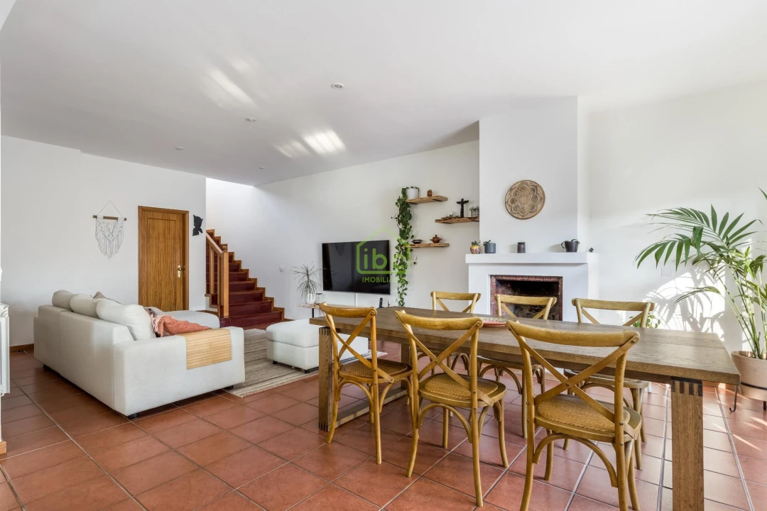 Moradia T4 para Venda em Arvore Foto 4