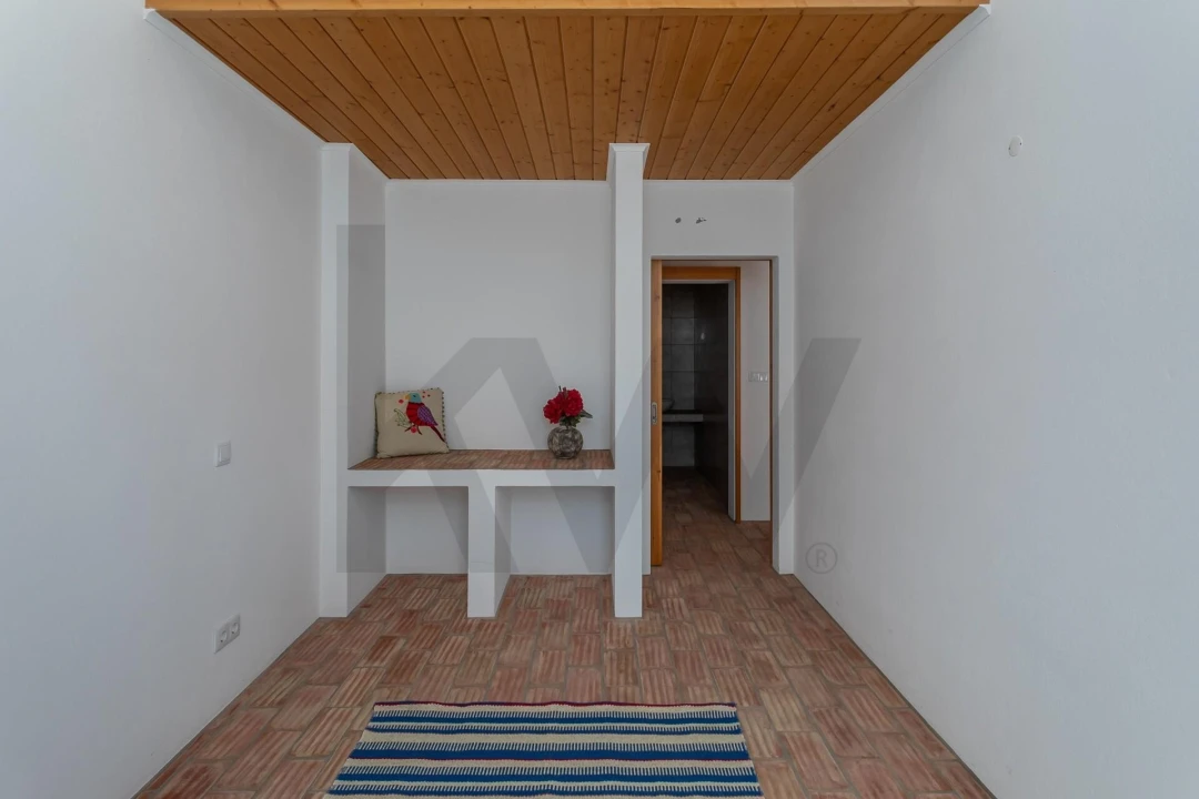 Moradia T1 para Venda em São Teotónio Foto 15