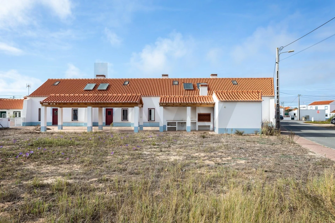 Moradia T1 para Venda em São Teotónio Foto 47