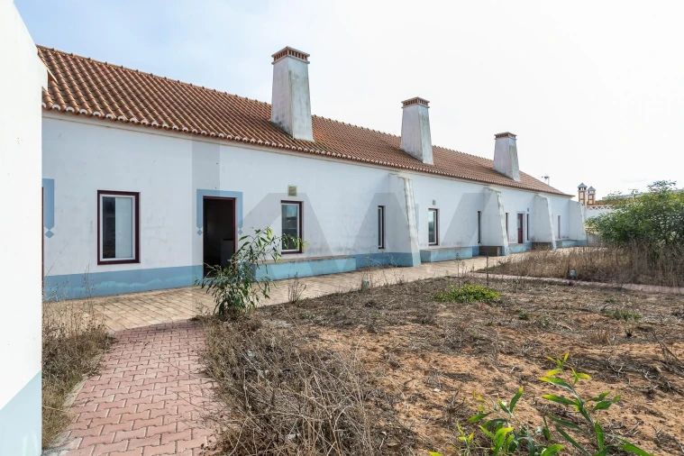 Moradia T1 para Venda em São Teotónio Foto 37