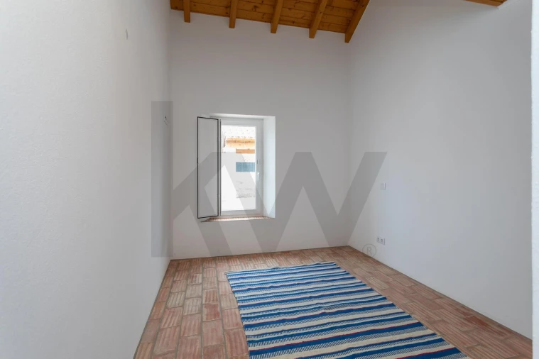 Moradia T1 para Venda em São Teotónio Foto 14