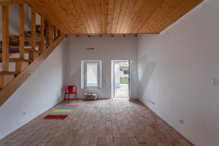 Moradia T1 para Venda em São Teotónio Foto 5