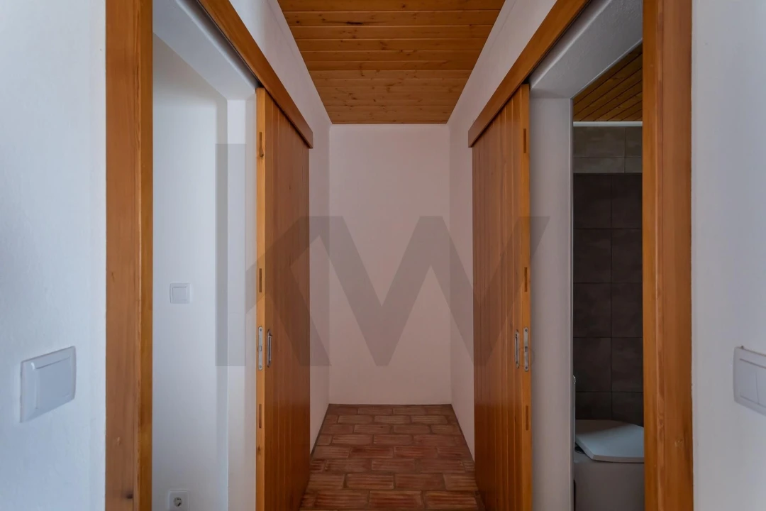 Moradia T1 para Venda em São Teotónio Foto 13