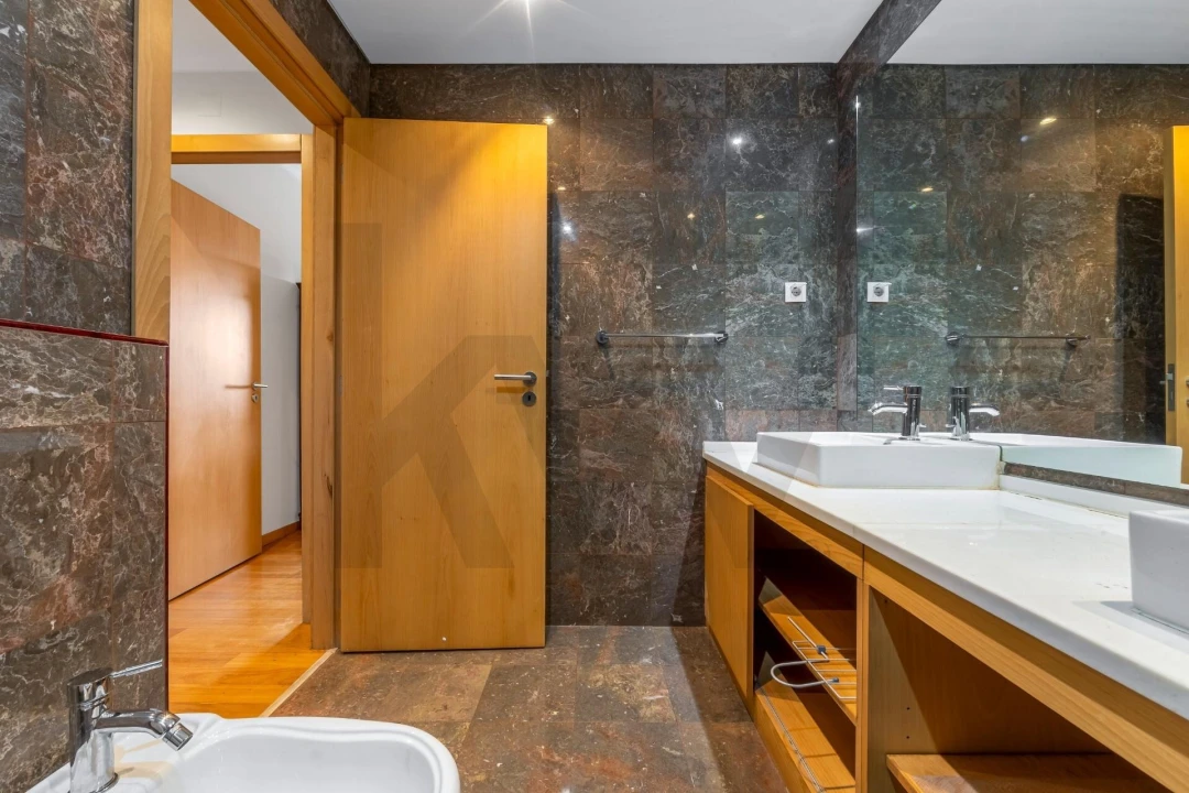 Apartamento T3 para Arrendamento em Benfica Foto 28