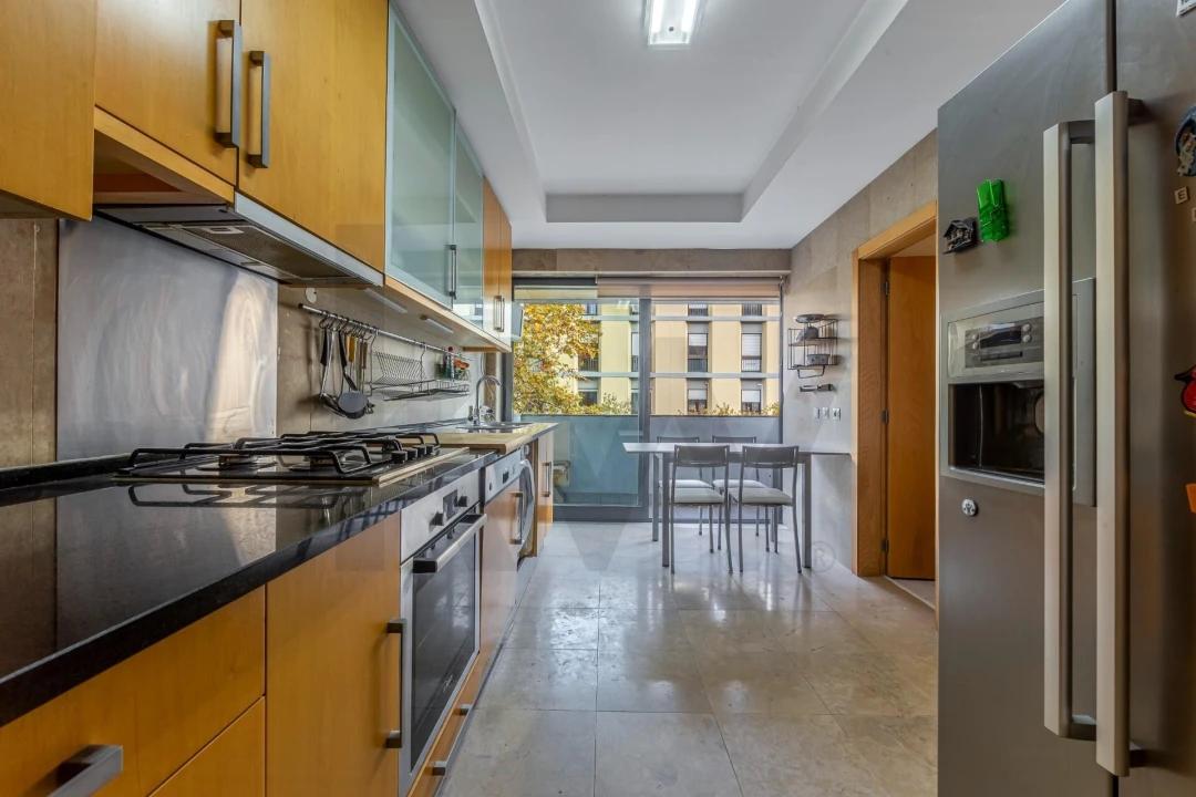 Apartamento T3 para Arrendamento em Benfica Foto 11