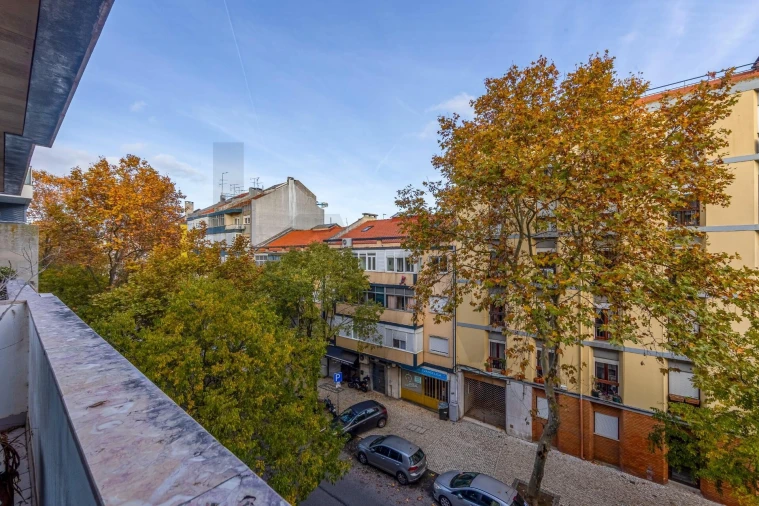 Apartamento T3 para Arrendamento em Benfica Foto 10