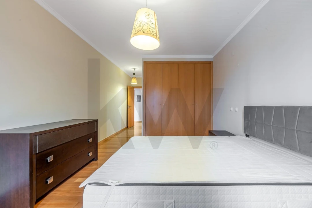 Apartamento T3 para Arrendamento em Benfica Foto 18