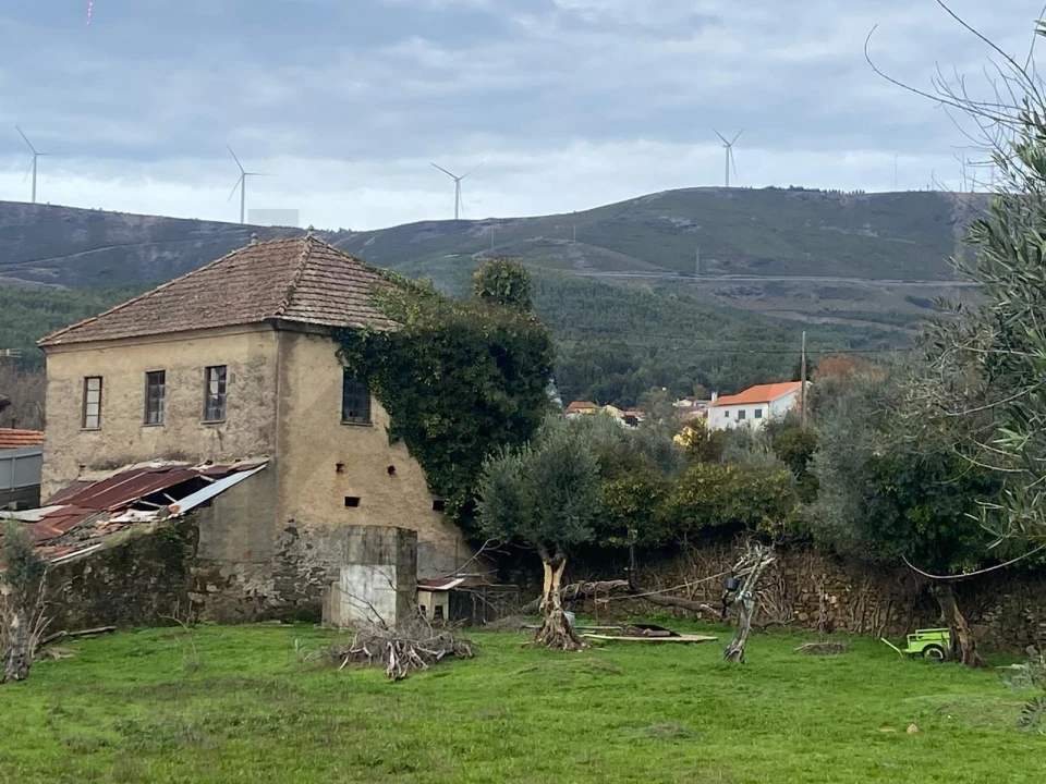 Moradia T2 para Venda em Castanheira de Pêra e Coentral Foto 3