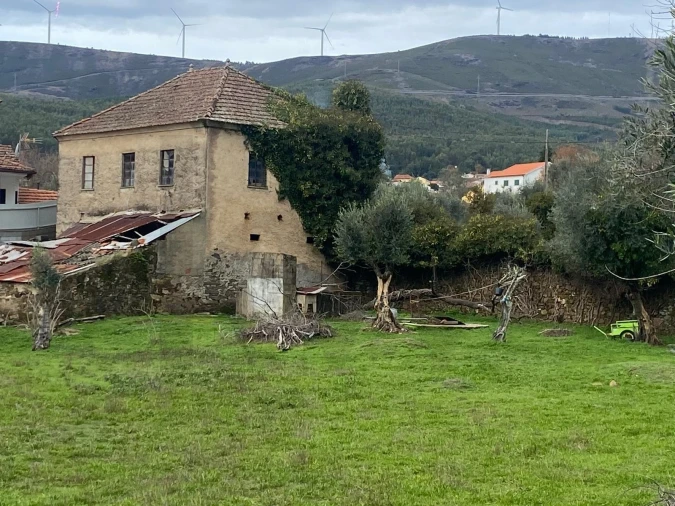 Moradia T2 para Venda em Castanheira de Pêra e Coentral Foto 1