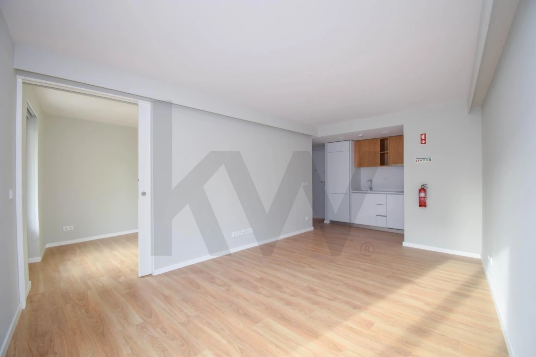 Apartamento T1 para Venda em Santo António Foto 5