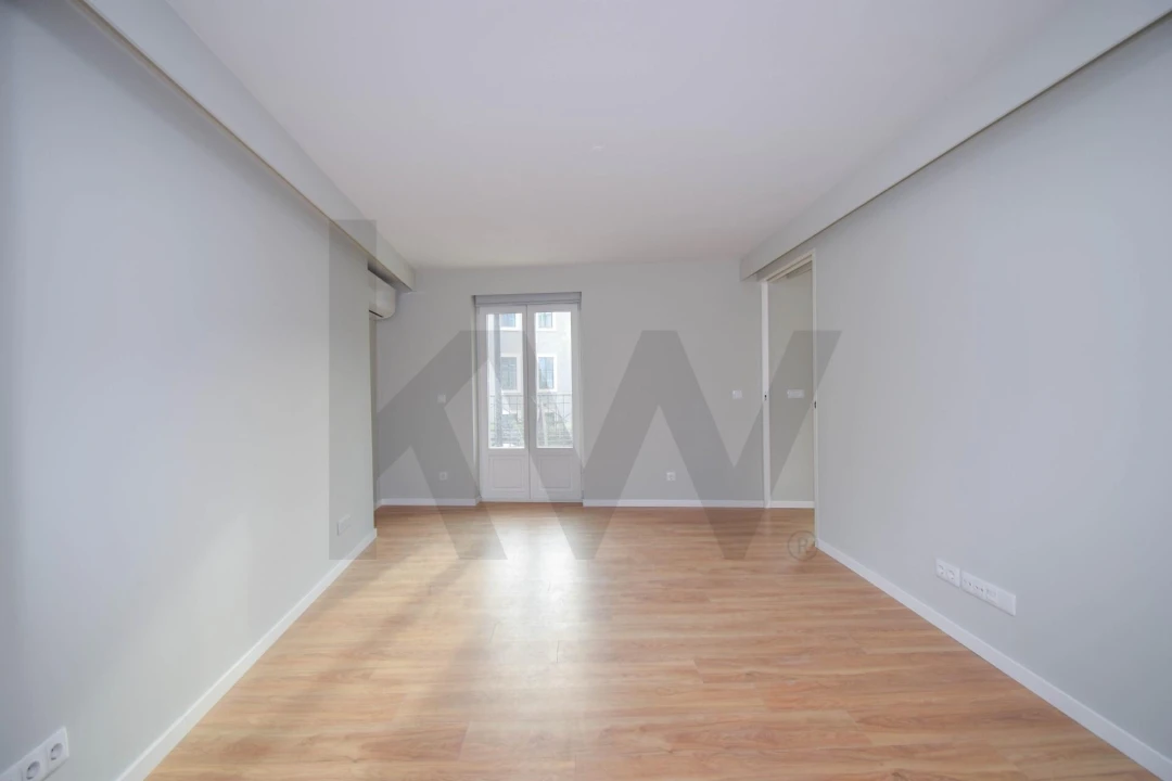 Apartamento T1 para Venda em Santo António Foto 11