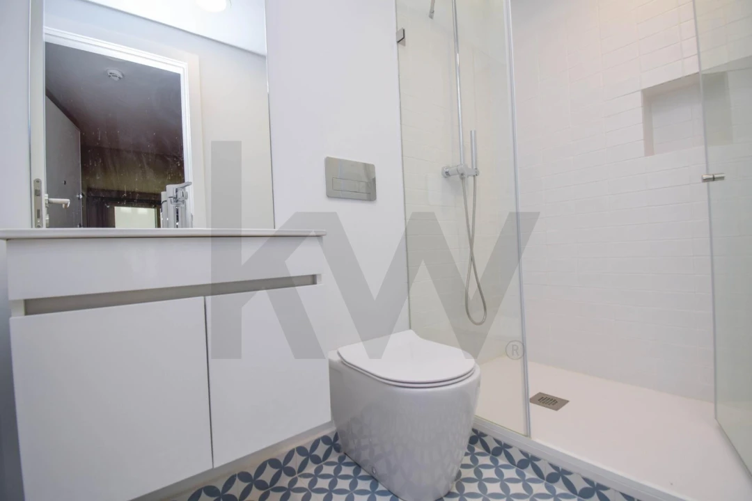 Apartamento T1 para Venda em Santo António Foto 9