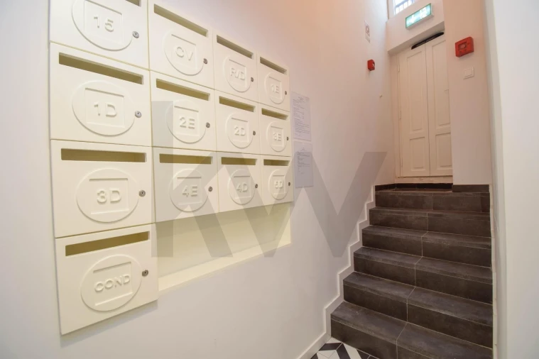 Apartamento T1 para Venda em Santo António Foto 13