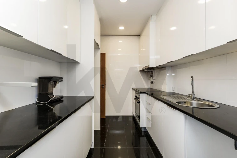 Apartamento T3 para Venda em Carnide Foto 19