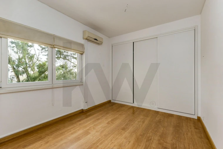 Apartamento T3 para Venda em Carnide Foto 6