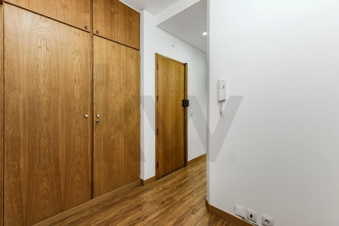 Apartamento T3 para Venda em Carnide Foto 12