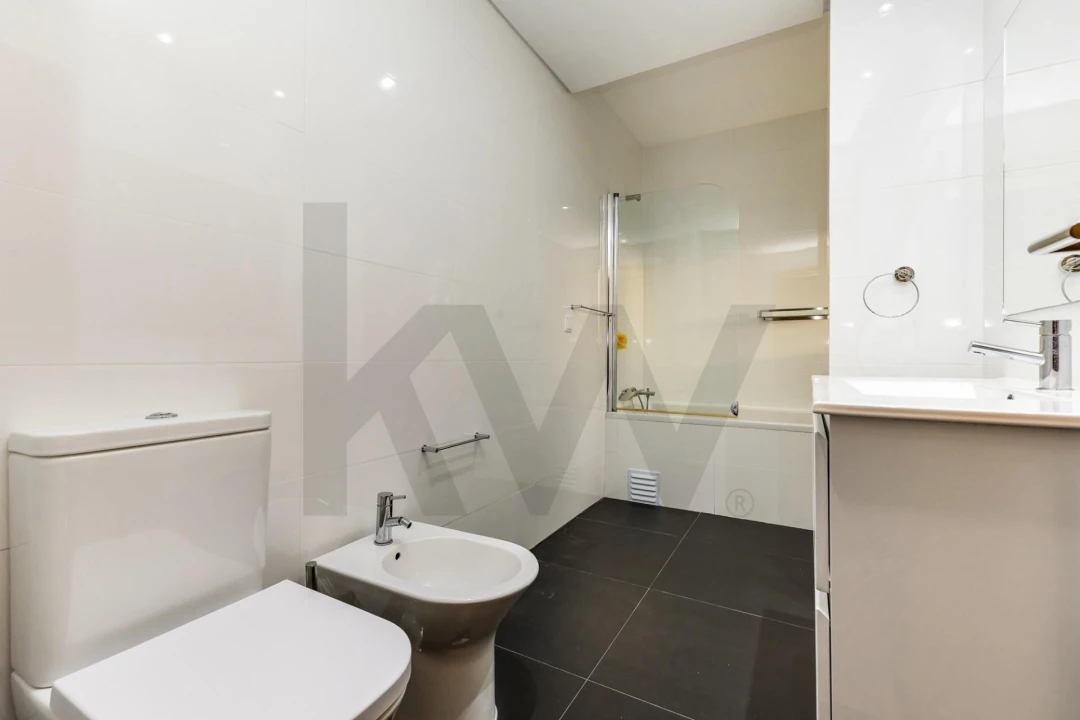 Apartamento T3 para Venda em Carnide Foto 8